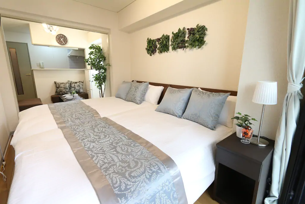 RN61 Elizabeth Garden II